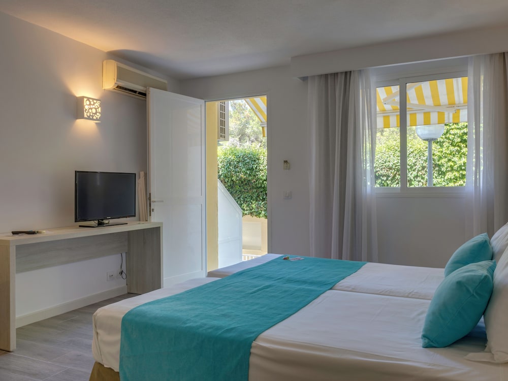 Comitas Floramar — Hotel rooms in Cala Galdana, Balearic Islands