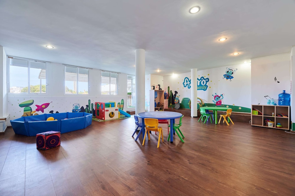 AluaSun Cala Antena- All Inclusive - Hyatt Inclusive Collection — Attractions for children in Calas de Mallorca, Balearic Islands