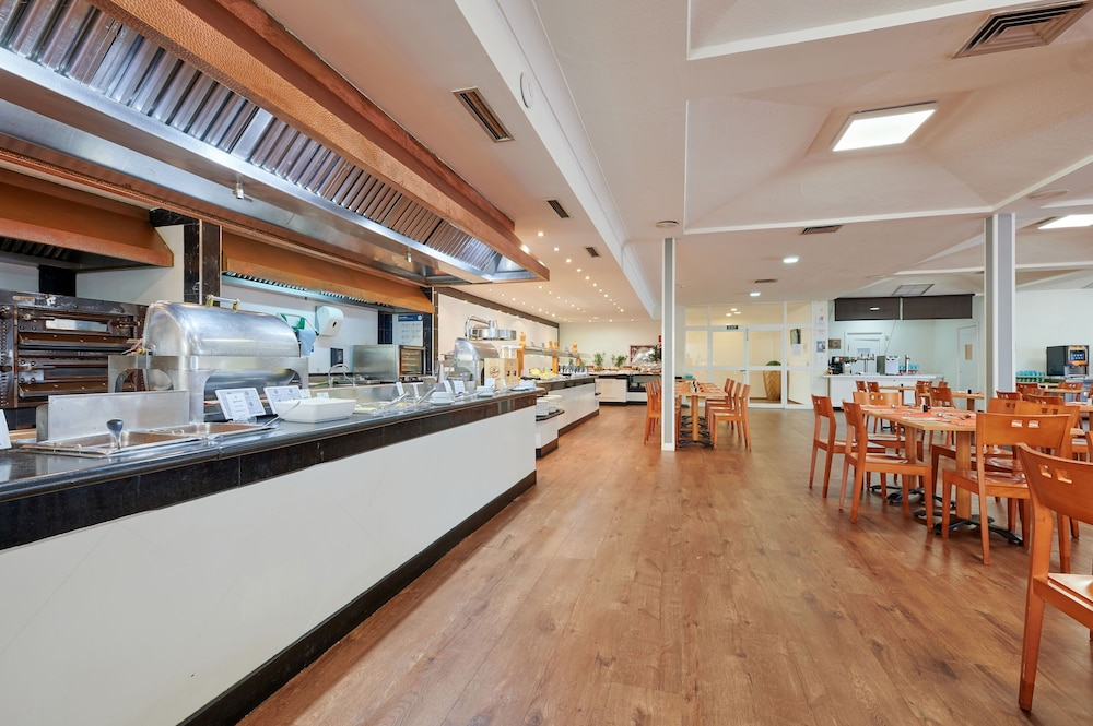 AluaSun Cala Antena- All Inclusive - Hyatt Inclusive Collection — Restaurant & bars in Calas de Mallorca, Balearic Islands