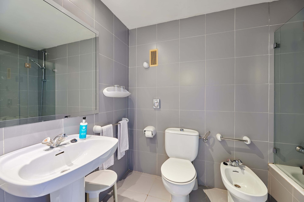 AluaSun Cala Antena- All Inclusive - Hyatt Inclusive Collection — Hotel rooms in Calas de Mallorca, Balearic Islands