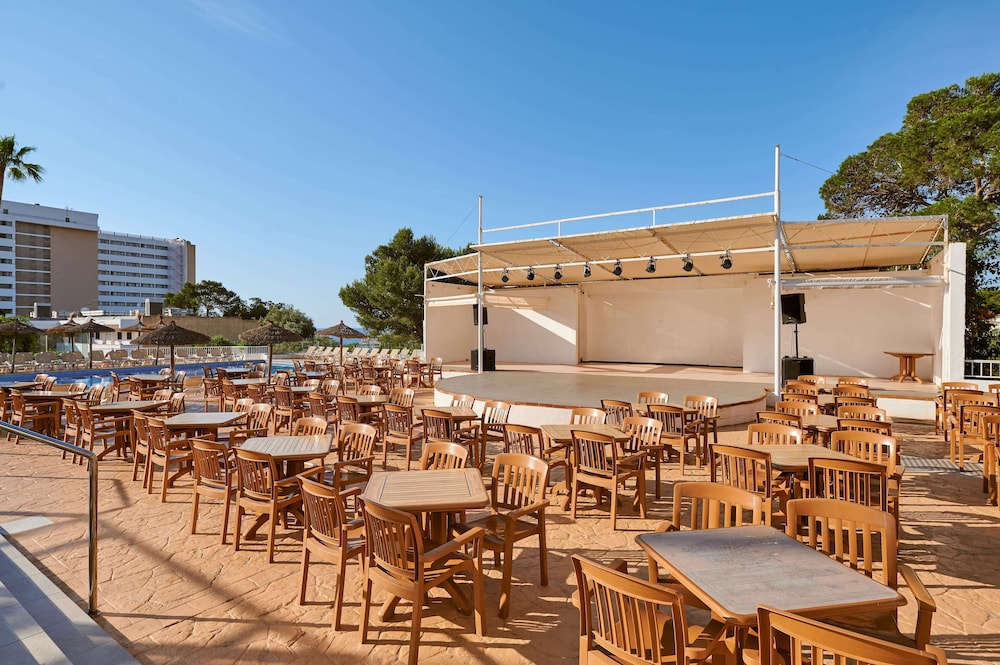 AluaSun Cala Antena- All Inclusive - Hyatt Inclusive Collection — Restaurant & bars in Calas de Mallorca, Balearic Islands