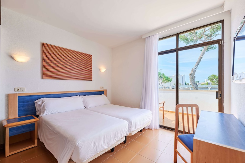 AluaSun Cala Antena- All Inclusive - Hyatt Inclusive Collection — Hotel rooms in Calas de Mallorca, Balearic Islands