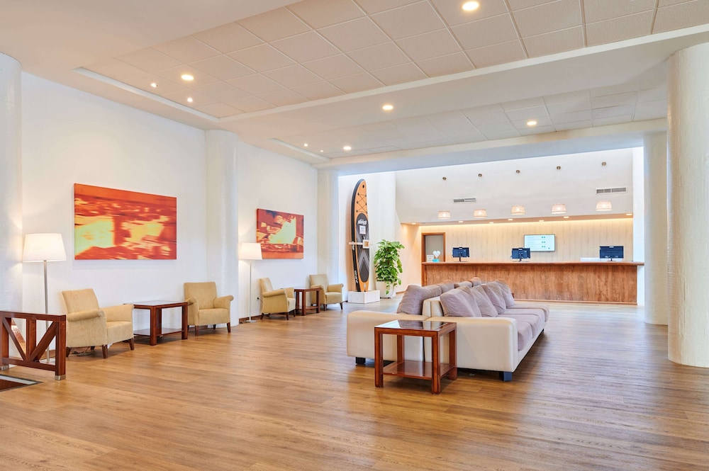 AluaSun Cala Antena- All Inclusive - Hyatt Inclusive Collection — Hotel building in Calas de Mallorca, Balearic Islands