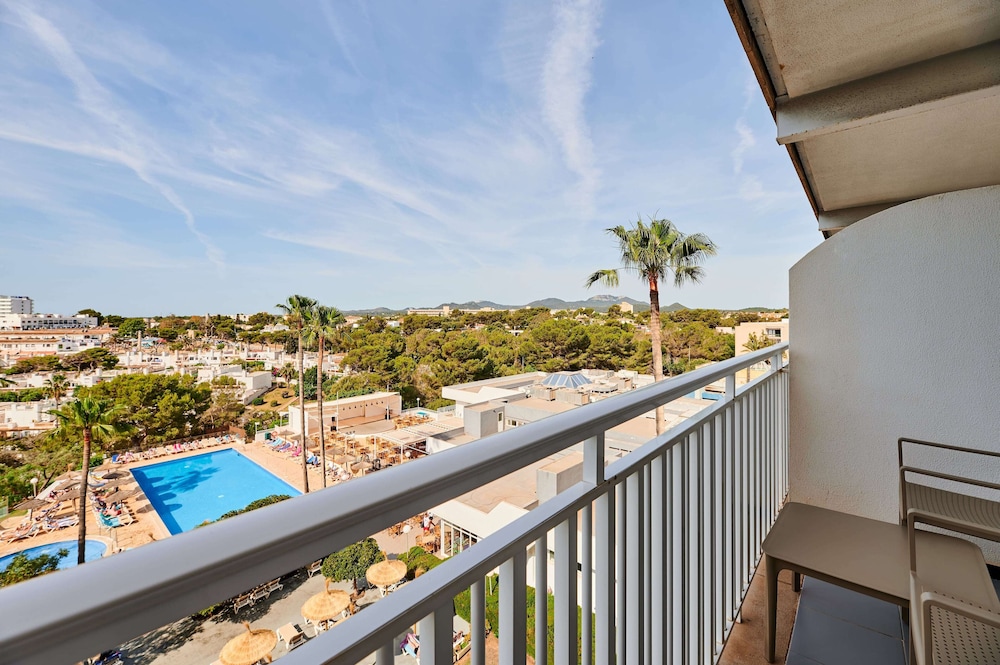 AluaSun Cala Antena- All Inclusive - Hyatt Inclusive Collection — Hotel rooms in Calas de Mallorca, Balearic Islands