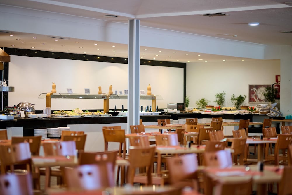AluaSun Cala Antena- All Inclusive - Hyatt Inclusive Collection — Restaurant & bars in Calas de Mallorca, Balearic Islands