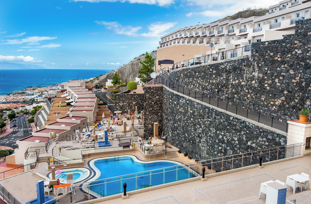 Kn Aparthotel Panoramica Heights — Swimming pool in Costa Adeje, Canary Islands