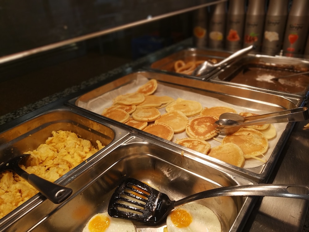 Cleopatra Spa Hotel — Restaurant & bars in Lloret de Mar, Catalonia