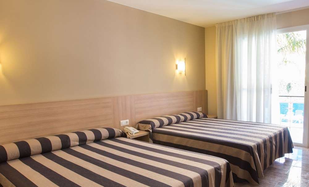 Cleopatra Spa Hotel — Hotel rooms in Lloret de Mar, Catalonia