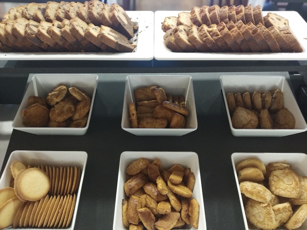 Cleopatra Spa Hotel — Restaurant & bars in Lloret de Mar, Catalonia