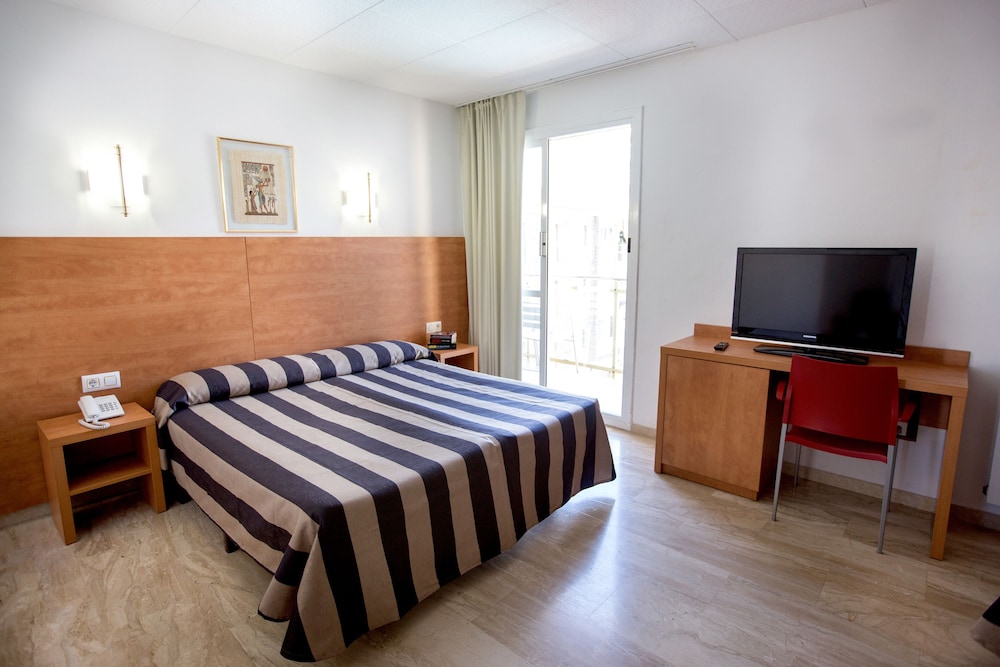 Cleopatra Spa Hotel — Hotel rooms in Lloret de Mar, Catalonia