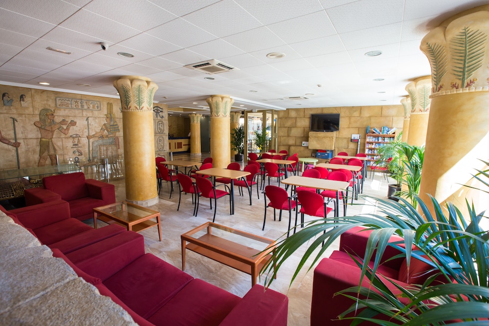 Cleopatra Spa Hotel — Restaurant & bars in Lloret de Mar, Catalonia