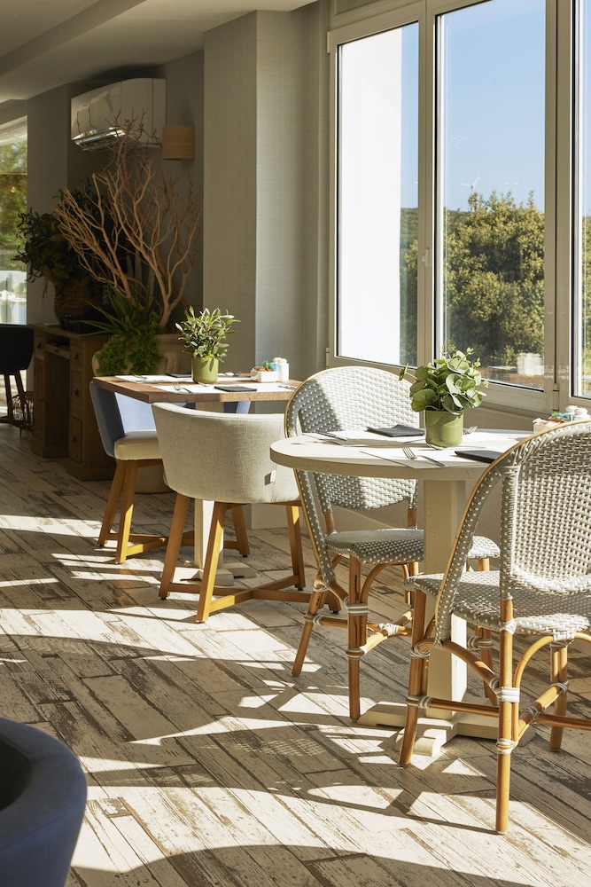 Catalonia Mirador des Port — Restaurant & bars in Mahon, Balearic Islands