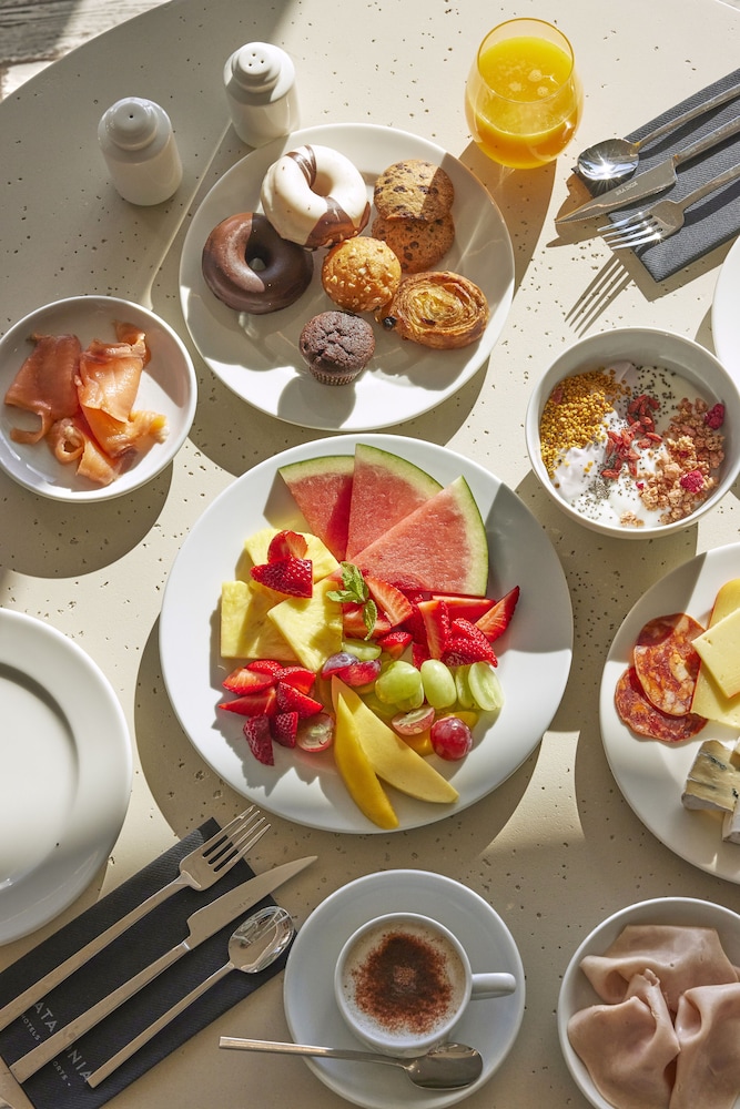 Catalonia Mirador des Port — Restaurant & bars in Mahon, Balearic Islands