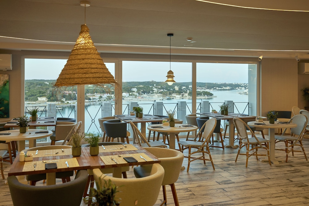 Catalonia Mirador des Port — Restaurant & bars in Mahon, Balearic Islands
