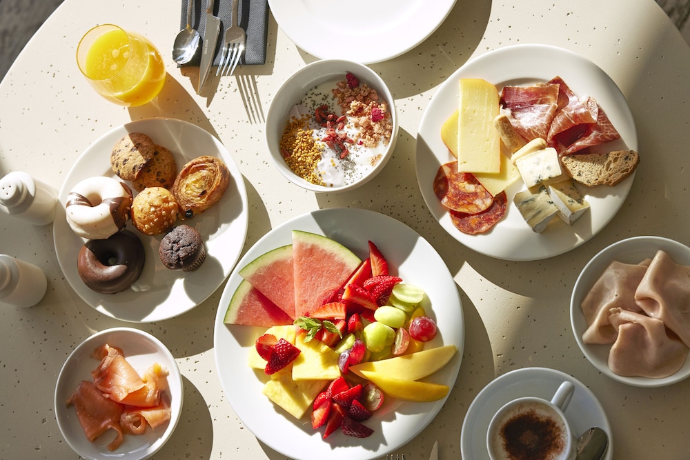 Catalonia Mirador des Port — Restaurant & bars in Mahon, Balearic Islands