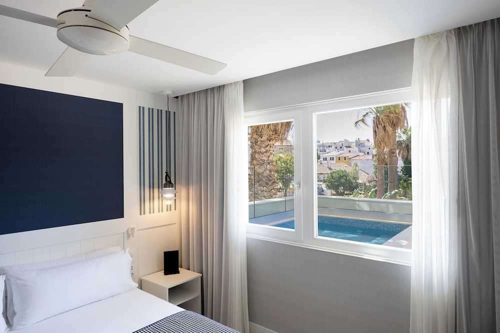 Catalonia Mirador des Port — Hotel rooms in Mahon, Balearic Islands