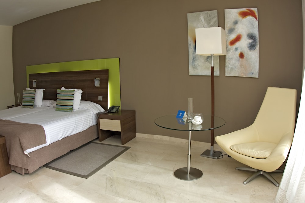 Hotel LIVVO Valle Taurito & Aquapark — Rooms in Taurito, Canary Islands