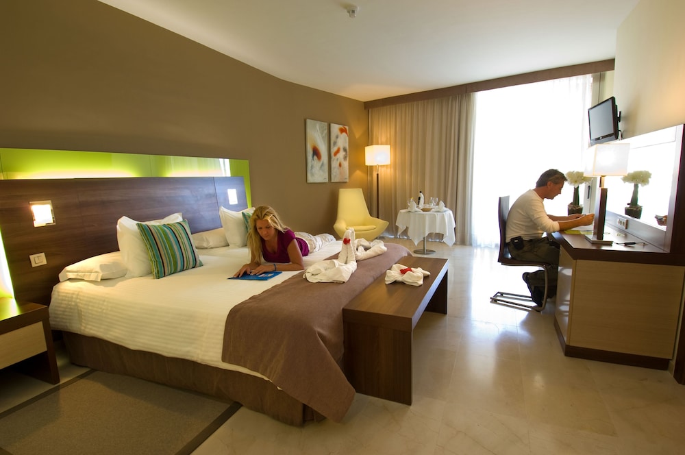 Hotel LIVVO Valle Taurito & Aquapark — Rooms in Taurito, Canary Islands