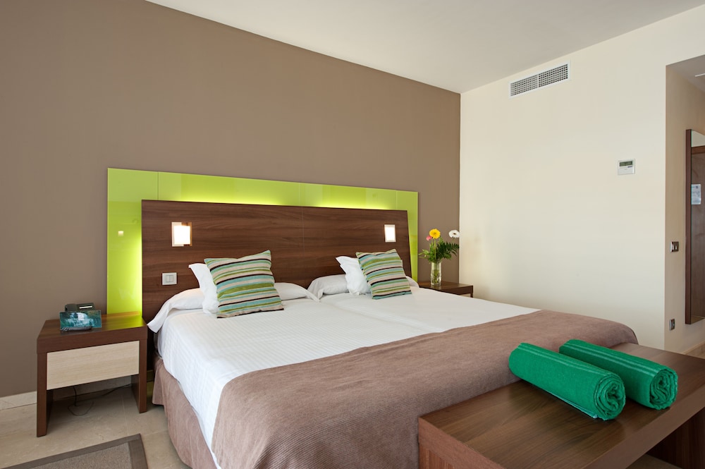 Hotel LIVVO Valle Taurito & Aquapark — Rooms in Taurito, Canary Islands