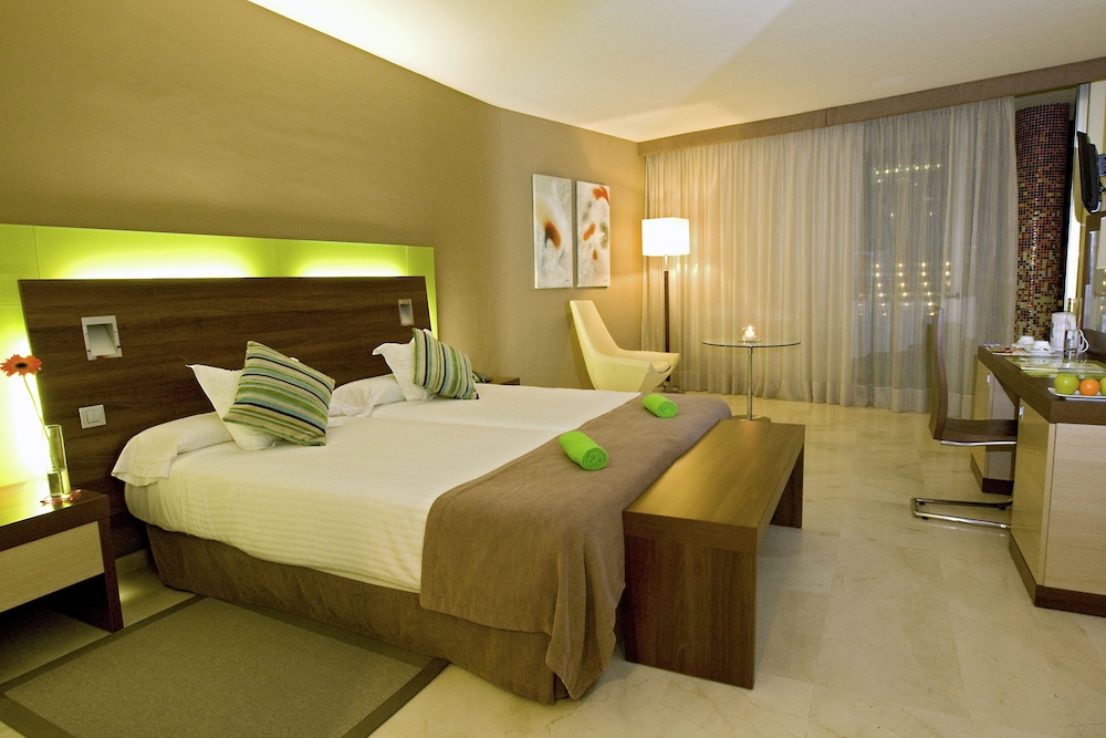 Hotel LIVVO Valle Taurito & Aquapark — Rooms in Taurito, Canary Islands