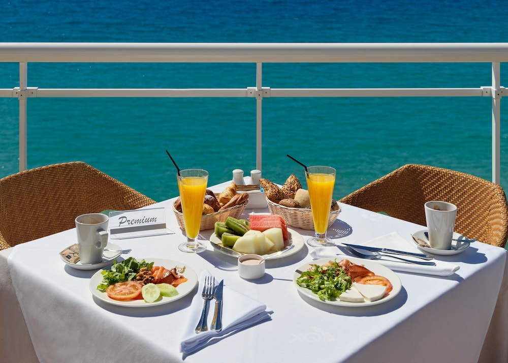 XQ El Palacete — Restaurant & bars in Esquinzo, Canary Islands