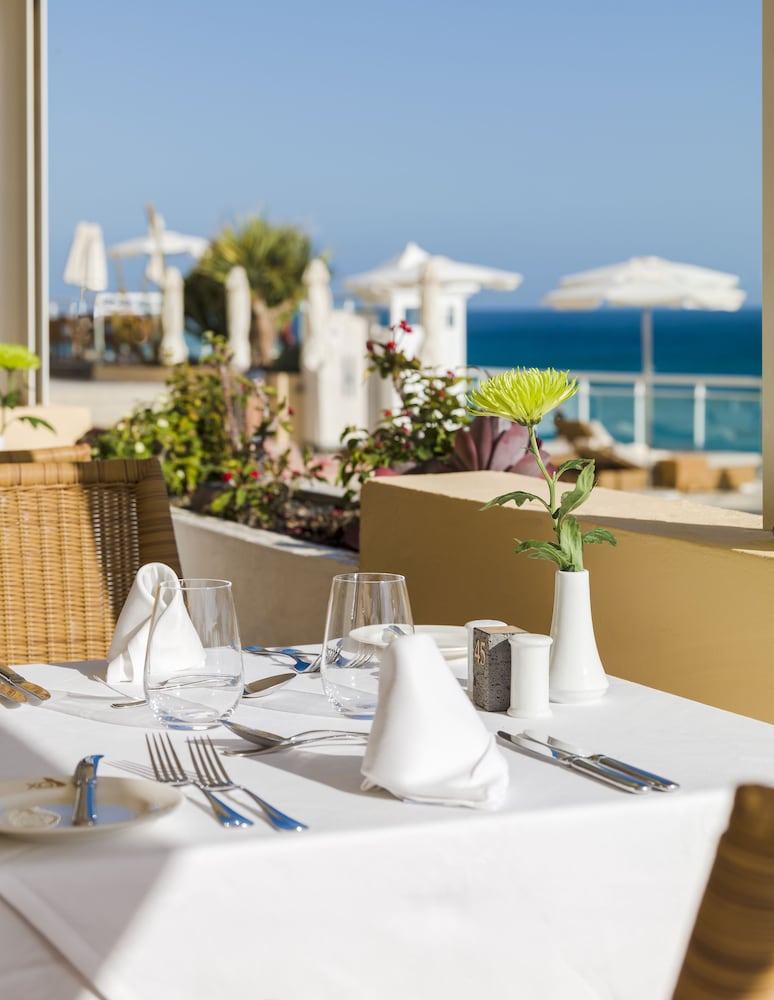XQ El Palacete — Restaurant & bars in Esquinzo, Canary Islands