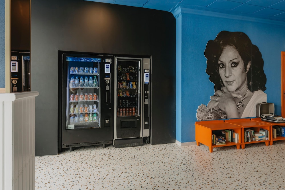 Gomila Palma Apartments - New Opening — Hotel building in Palma de Mallorca, Balearic Islands