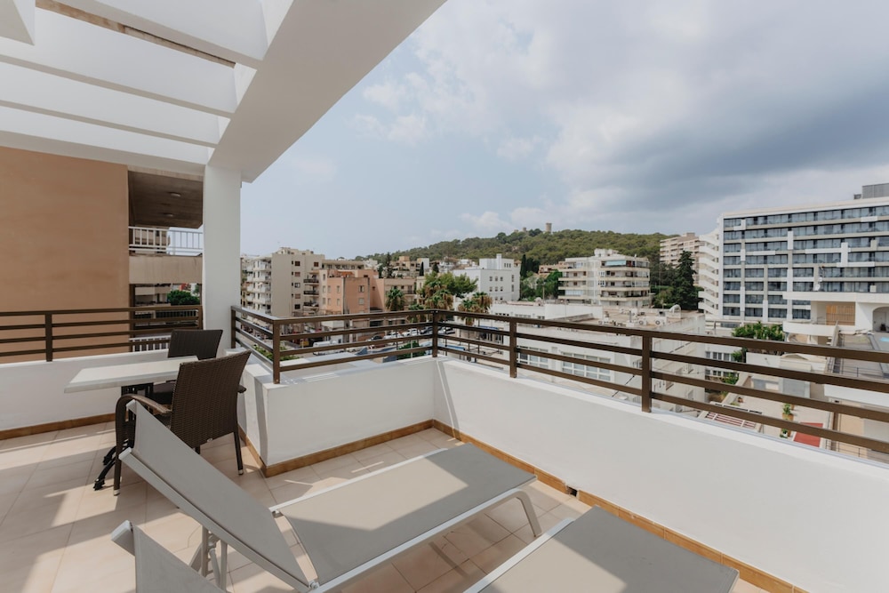 Gomila Palma Apartments - New Opening — Hotel rooms in Palma de Mallorca, Balearic Islands
