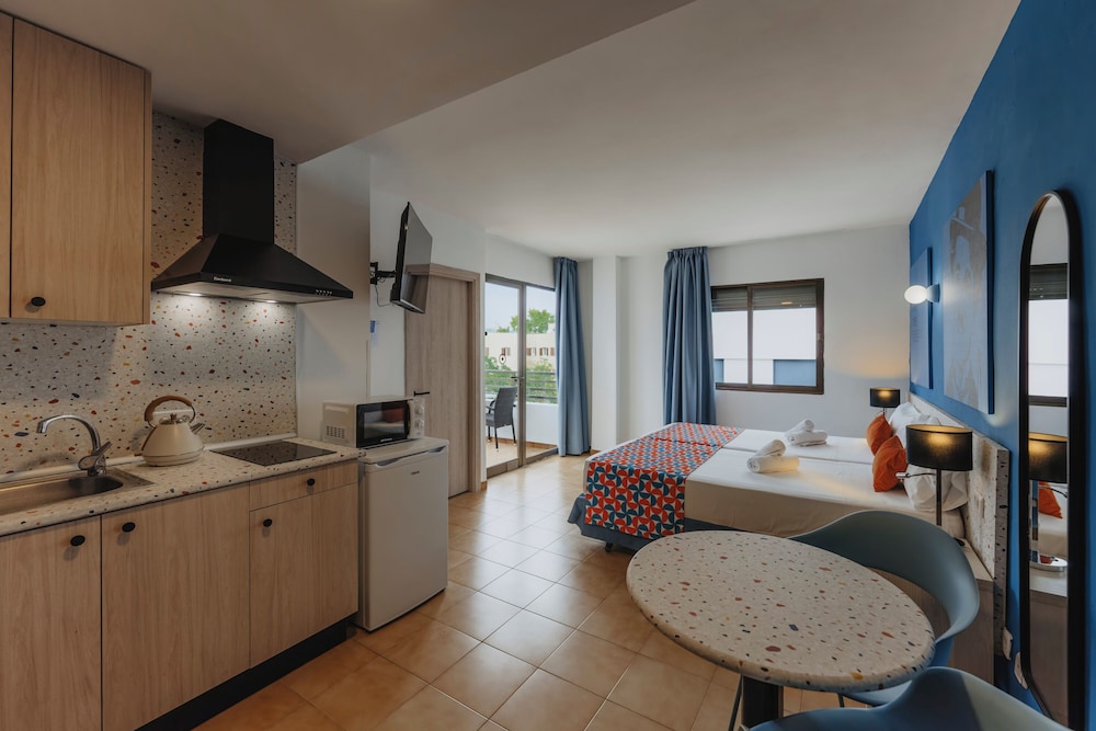 Gomila Palma Apartments - New Opening — Hotel rooms in Palma de Mallorca, Balearic Islands