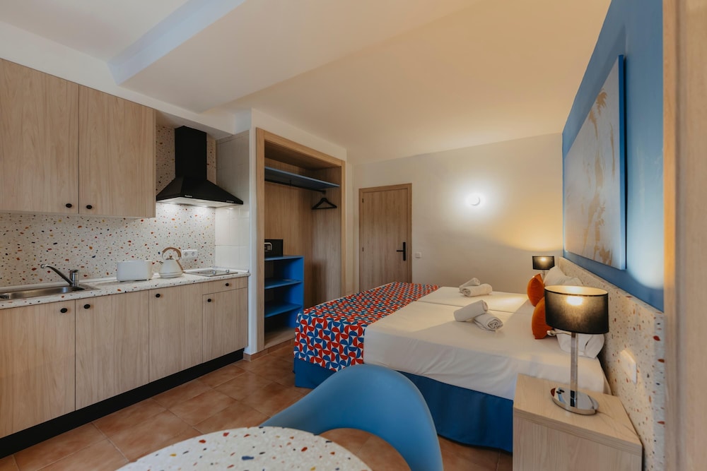 Gomila Palma Apartments - New Opening — Hotel rooms in Palma de Mallorca, Balearic Islands