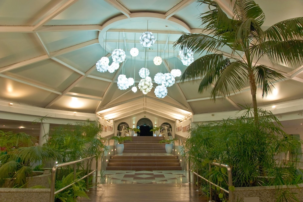 Relaxia Lanzasur- All Inclusive — Hotel building in Playa Blanca, Canary Islands
