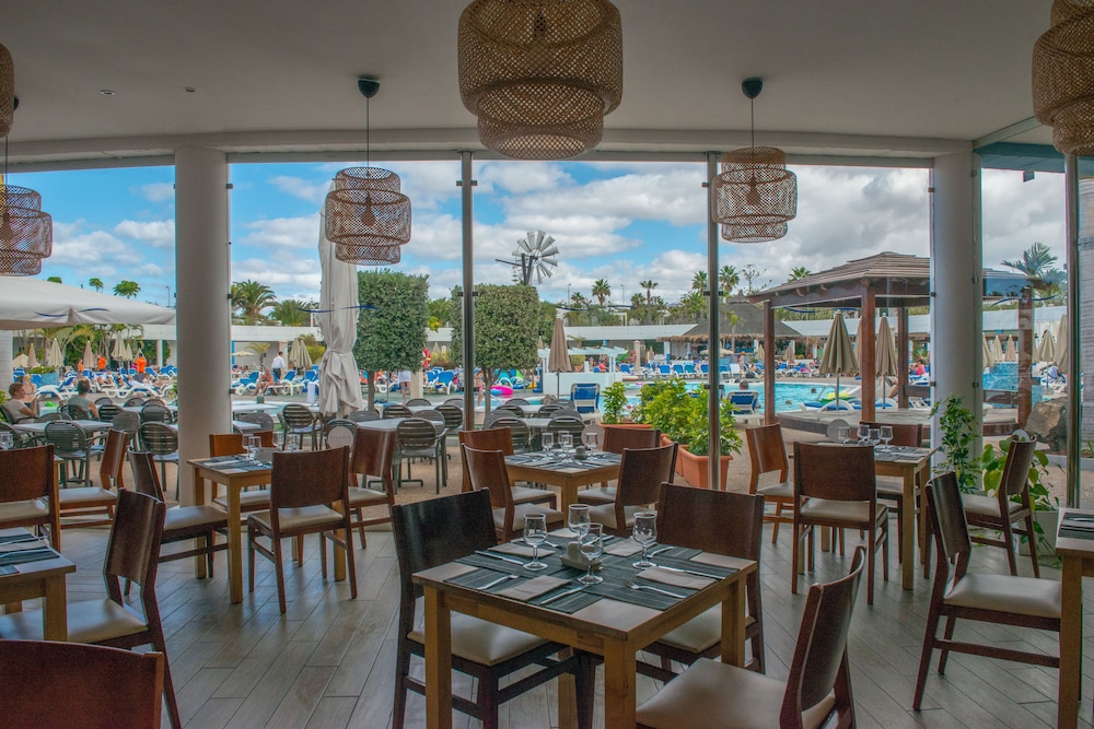 Relaxia Lanzasur- All Inclusive — Restaurant & bars in Playa Blanca, Canary Islands