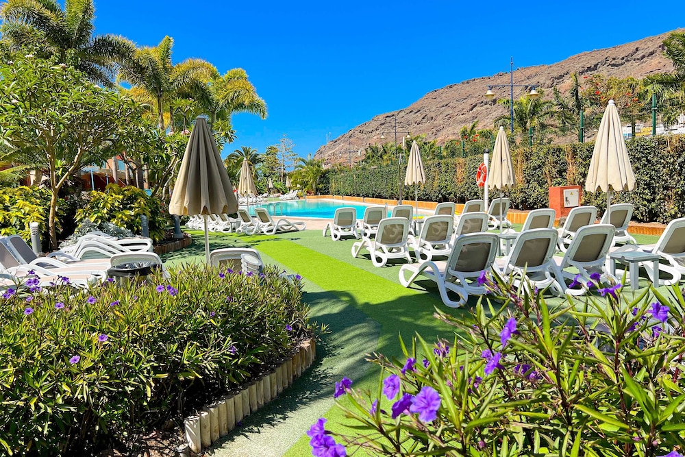 Apartamentos Cordial Mogán Valle — Swimming pool in Puerto de Mogan, Canary Islands