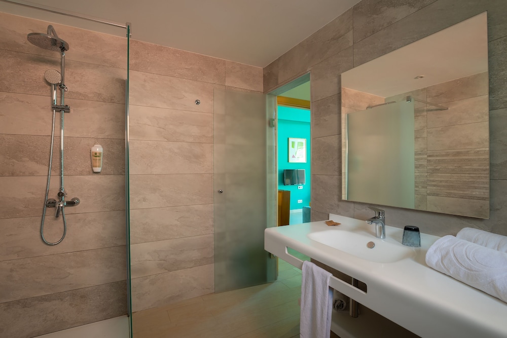 Apartamentos Cordial Mogán Valle — Hotel rooms in Puerto de Mogan, Canary Islands