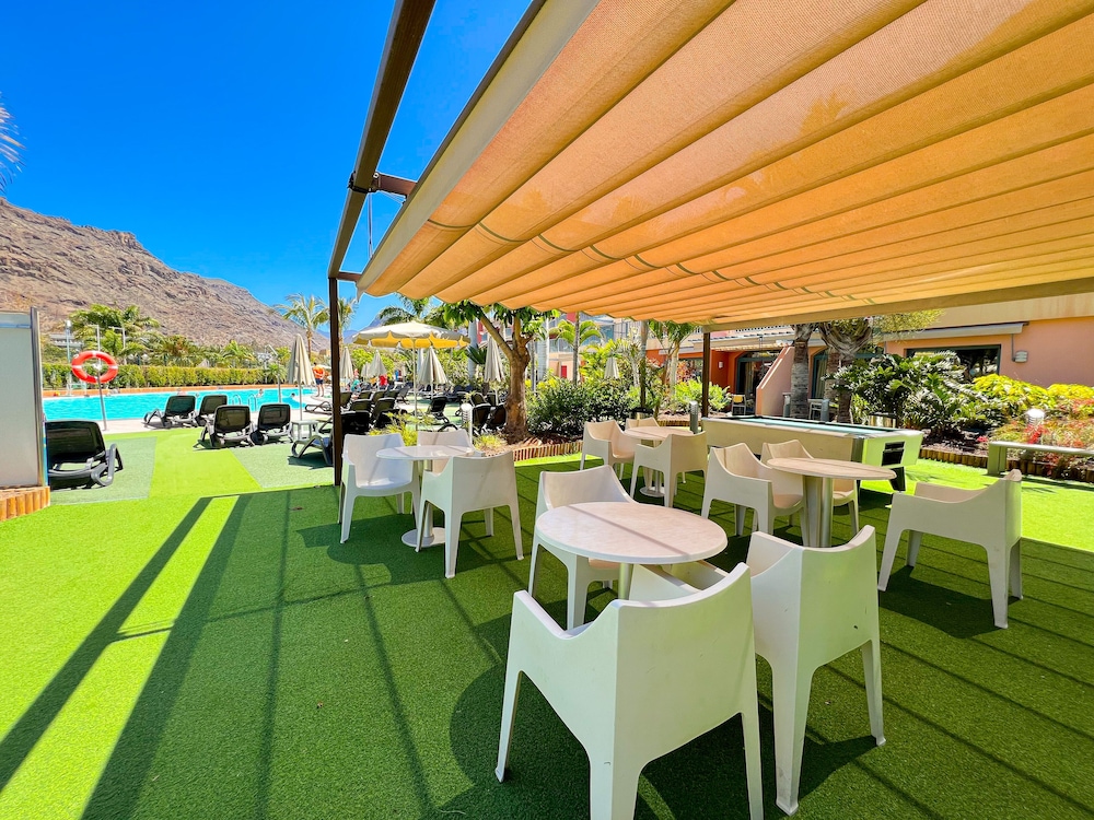Apartamentos Cordial Mogán Valle — Restaurant & bars in Puerto de Mogan, Canary Islands