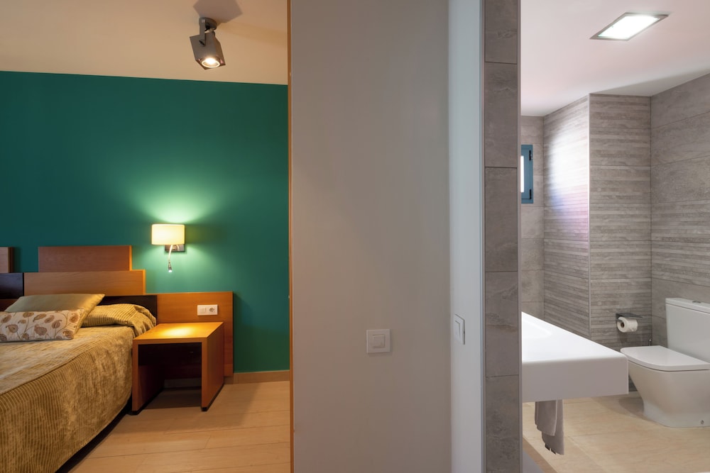 Apartamentos Cordial Mogán Valle — Hotel rooms in Puerto de Mogan, Canary Islands