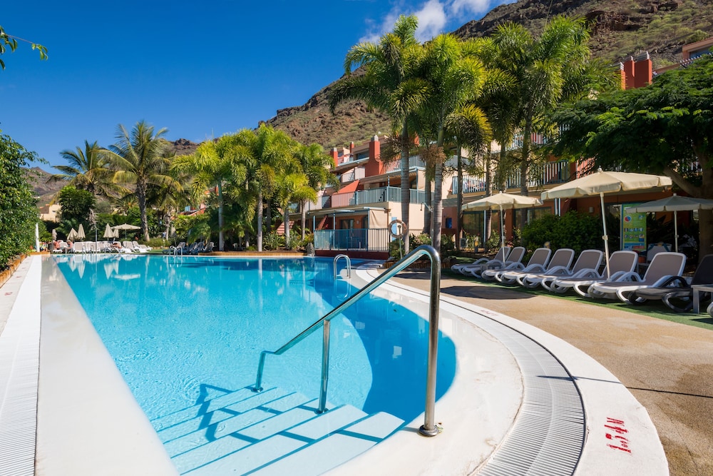 Apartamentos Cordial Mogán Valle — Swimming pool in Puerto de Mogan, Canary Islands
