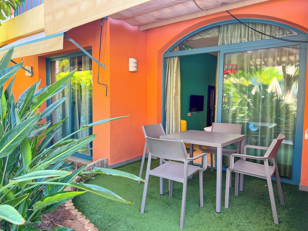 Apartamentos Cordial Mogán Valle — Hotel building in Puerto de Mogan, Canary Islands