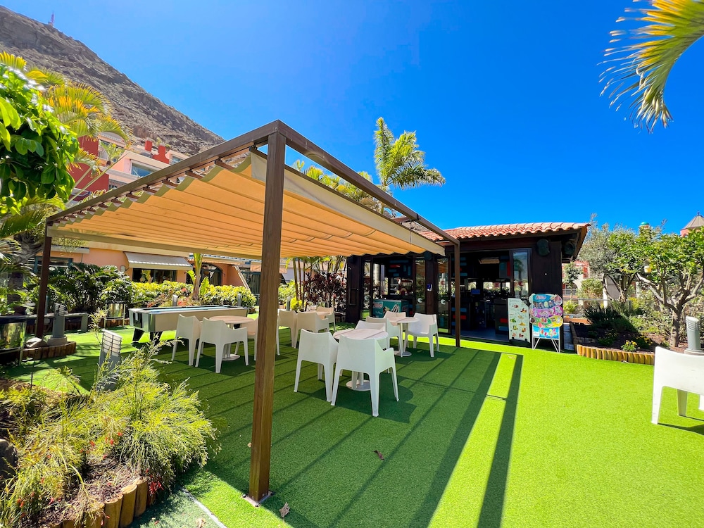 Apartamentos Cordial Mogán Valle — Restaurant & bars in Puerto de Mogan, Canary Islands