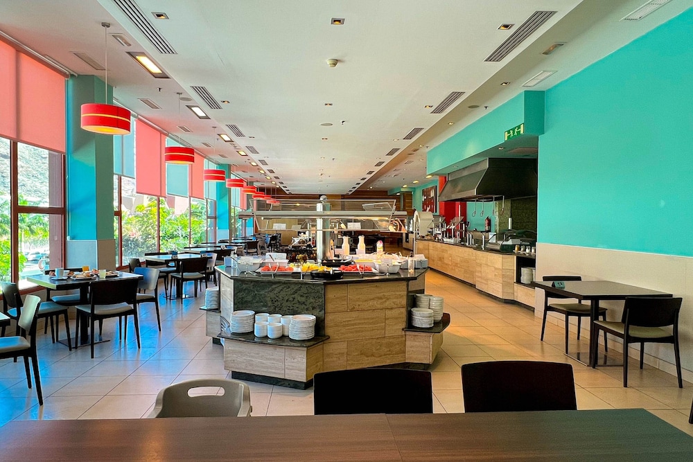 Apartamentos Cordial Mogán Valle — Restaurant & bars in Puerto de Mogan, Canary Islands