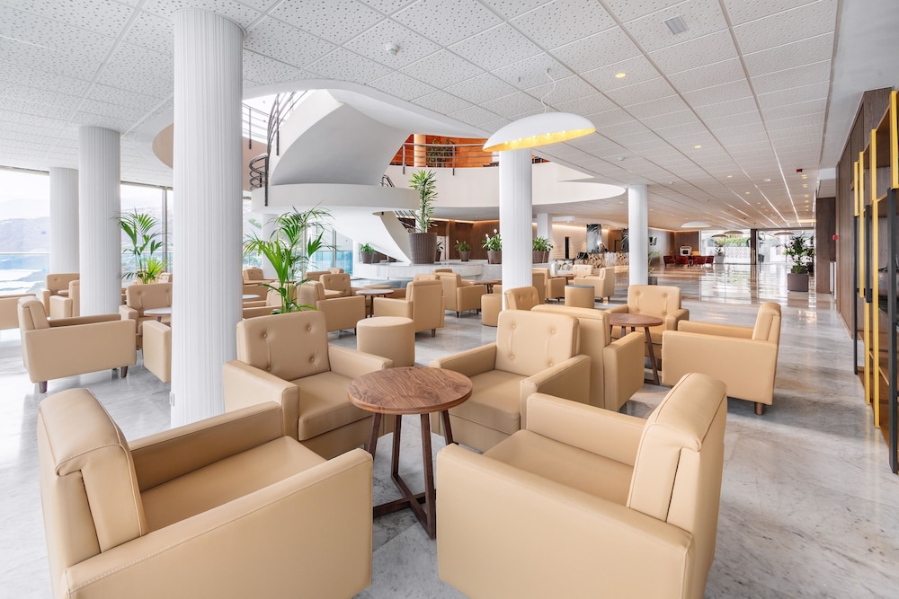 Hotel Best Semiramis — Restaurant & bars in Puerto de la Cruz, Canary Islands