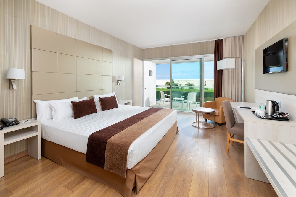 Hotel Best Semiramis — Hotel rooms in Puerto de la Cruz, Canary Islands