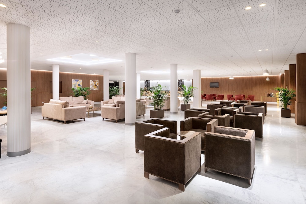 Hotel Best Semiramis — Hotel building in Puerto de la Cruz, Canary Islands