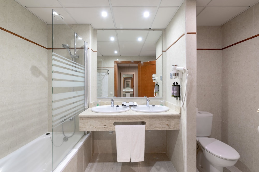 Hotel Best Semiramis — Hotel rooms in Puerto de la Cruz, Canary Islands