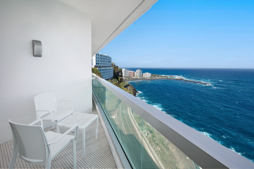 Hotel Best Semiramis — Hotel rooms in Puerto de la Cruz, Canary Islands