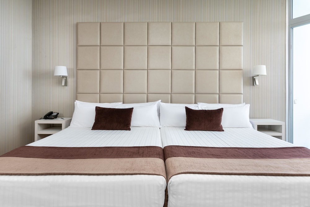 Hotel Best Semiramis — Hotel rooms in Puerto de la Cruz, Canary Islands
