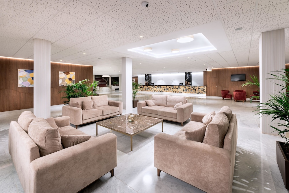 Hotel Best Semiramis — Hotel building in Puerto de la Cruz, Canary Islands