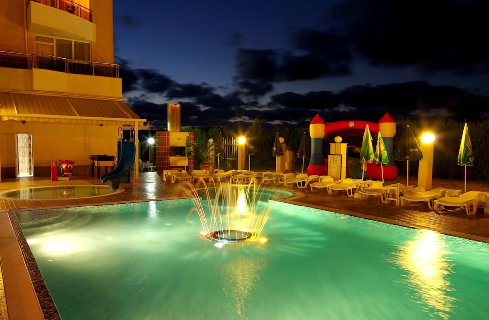 Plamena Palace — Swimming pool in Primorsko, Burgas Region