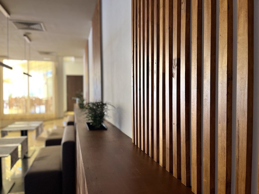 Plamena Palace — Hotel building in Primorsko, Burgas Region