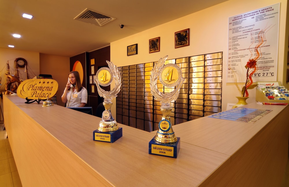 Plamena Palace — Hotel building in Primorsko, Burgas Region